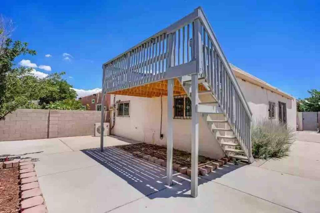 אלבוקרקי Comfy, Contemporary Quiet Retreat Vacation Home With Views מראה חיצוני תמונה
